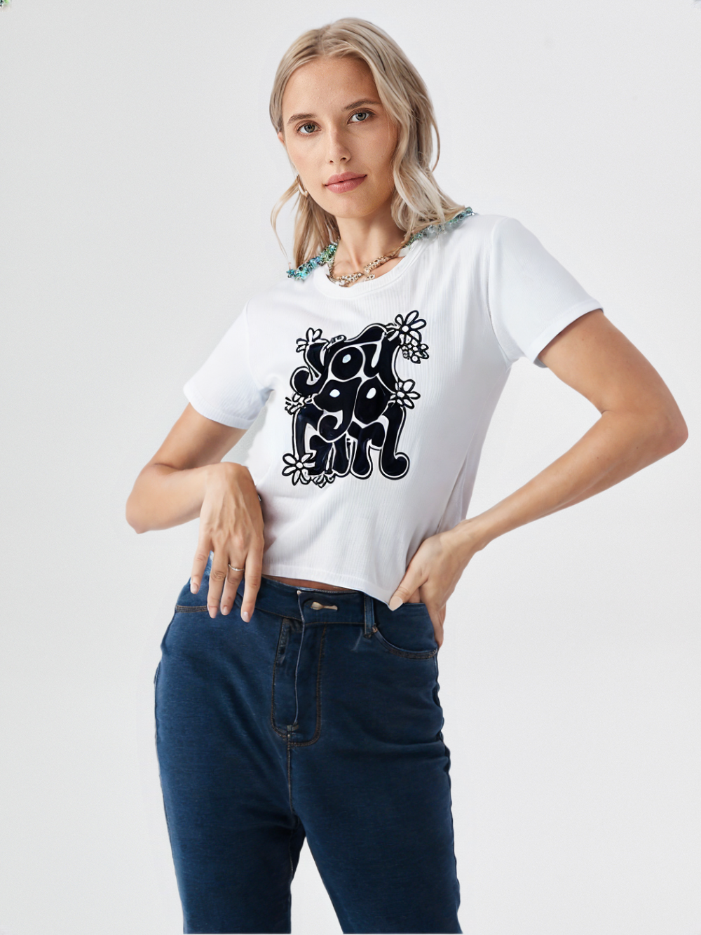 wearOn Groovy Retro Graphic Tee - White Vintage Style Short Sleeve T-Shirt for Women