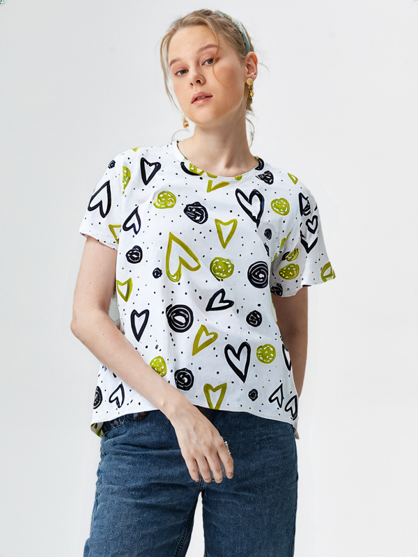 wearOn Hearts & Dots Print - White Green Abstract Pattern Women's T-Shirt - WearOn